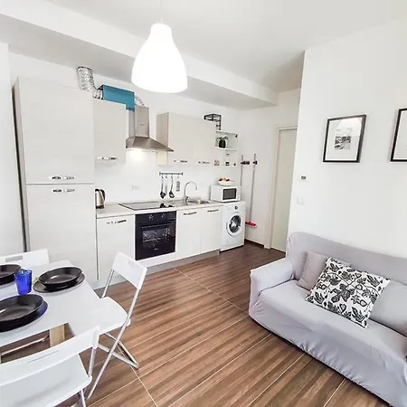 Apartment Nuovissimo Bilocale Marianne Con Posto Auto