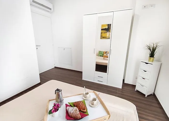 公寓 Nuovissimo Bilocale Marianne Con Posto Auto